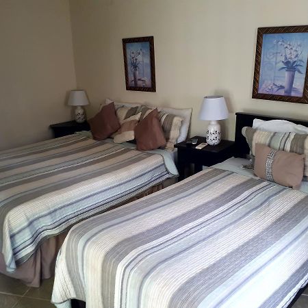 Hibiscus House Bed And Breakfast Contadora Island Екстер'єр фото